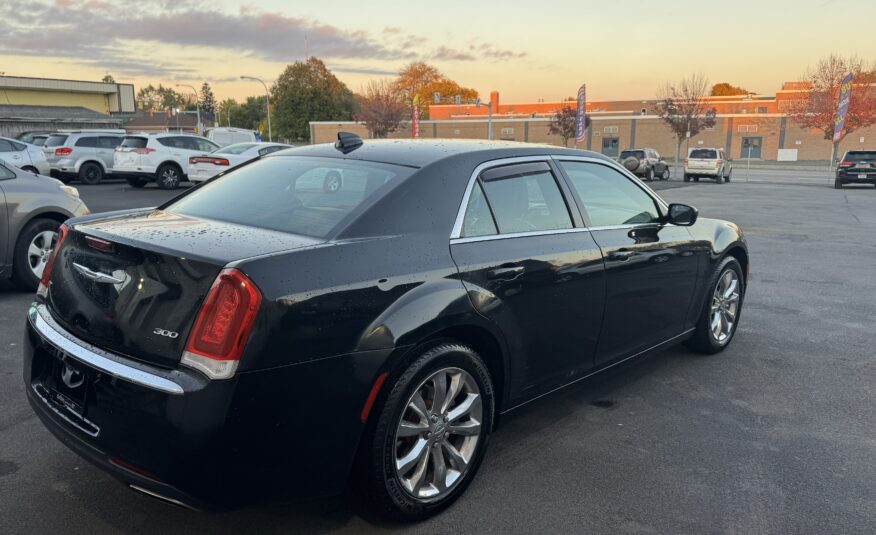 2015 Chrysler 300 Limited photo 6