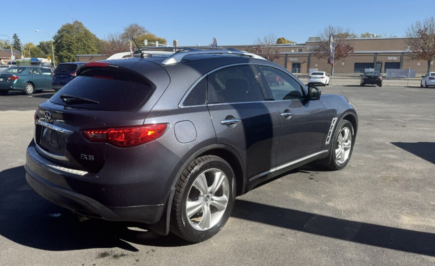 2011 INFINITI FX 35 photo 7