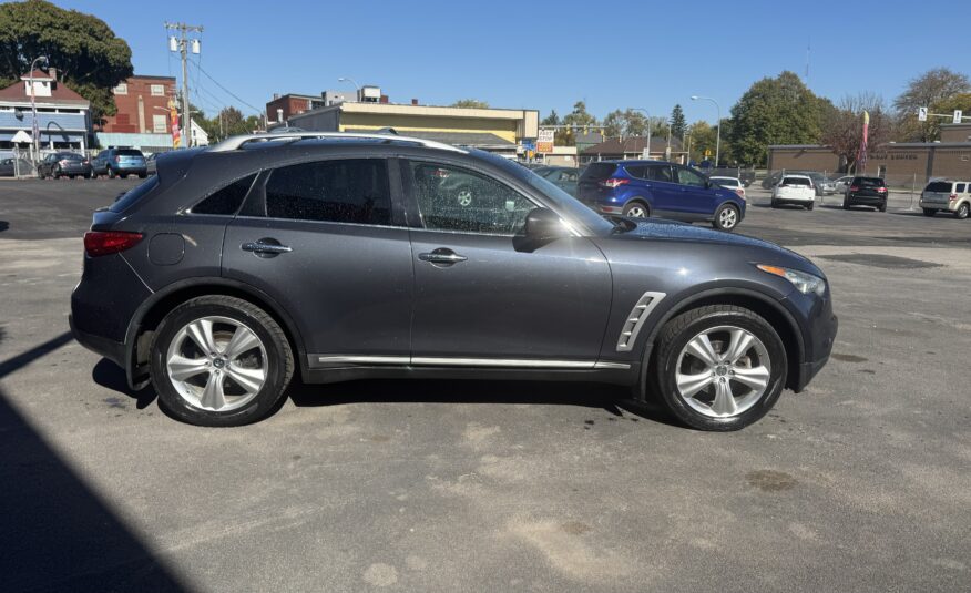 2011 INFINITI FX 35 photo 8