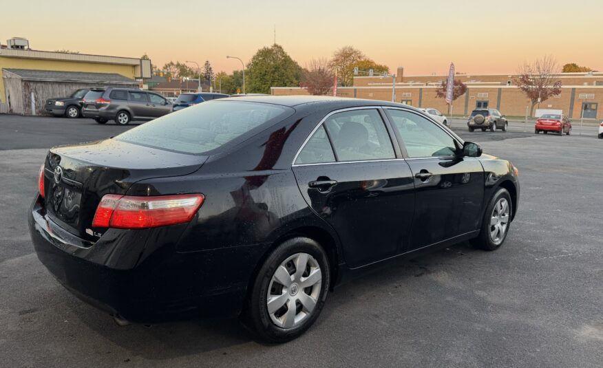 2007 Toyota camry LE Sedan 4D