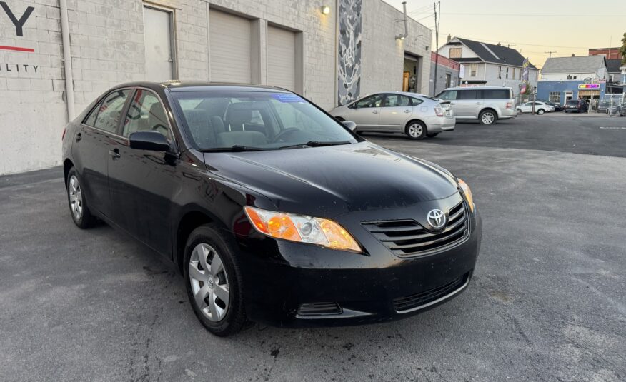 2007 Toyota camry LE Sedan 4D