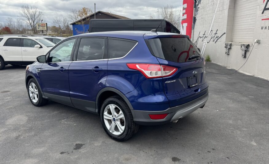 2016 Ford Escape SE photo 4