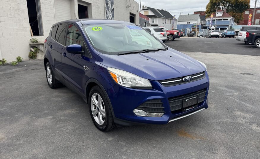 2016 Ford Escape SE photo 8