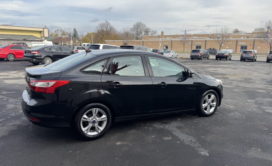 2014 Ford focus SE Sedan 4D