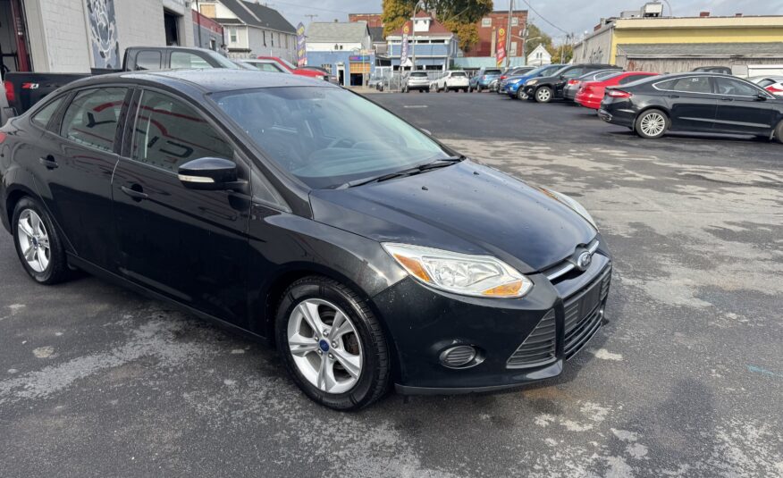 2014 Ford focus SE Sedan 4D