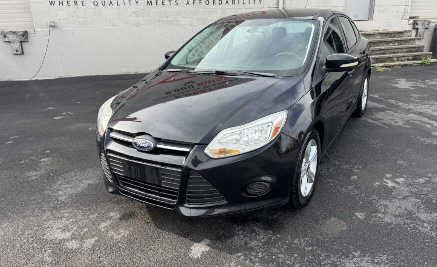 2014 Ford focus SE Sedan 4D