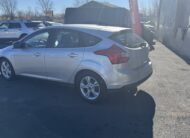 2014 Ford focus SE Hatchback 4D