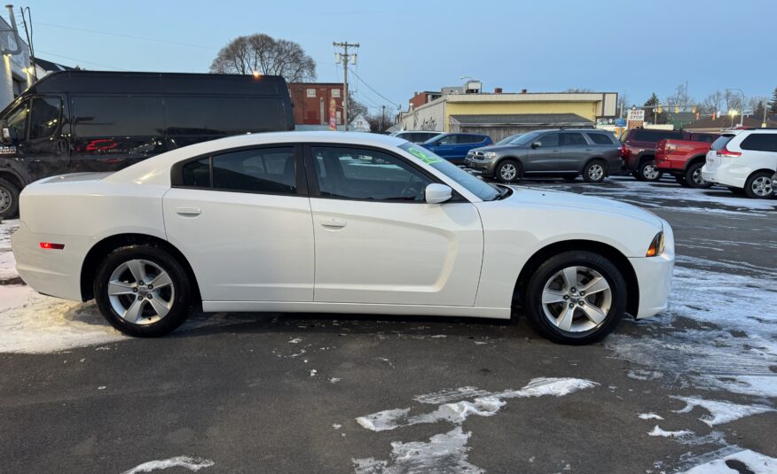 2014 Dodge charger SE Sedan 4D