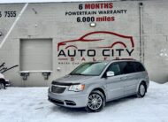 2013 Chrysler town & country Touring-L Minivan