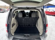 2013 Chrysler town & country Touring-L Minivan