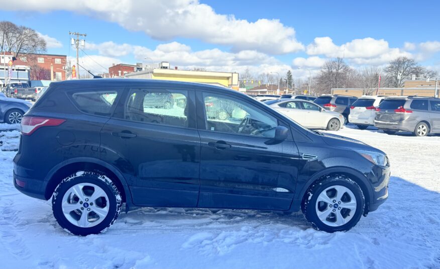 2014 Ford escape S Sport