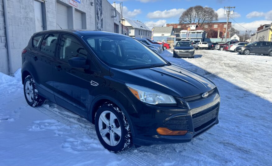 2014 Ford escape S Sport